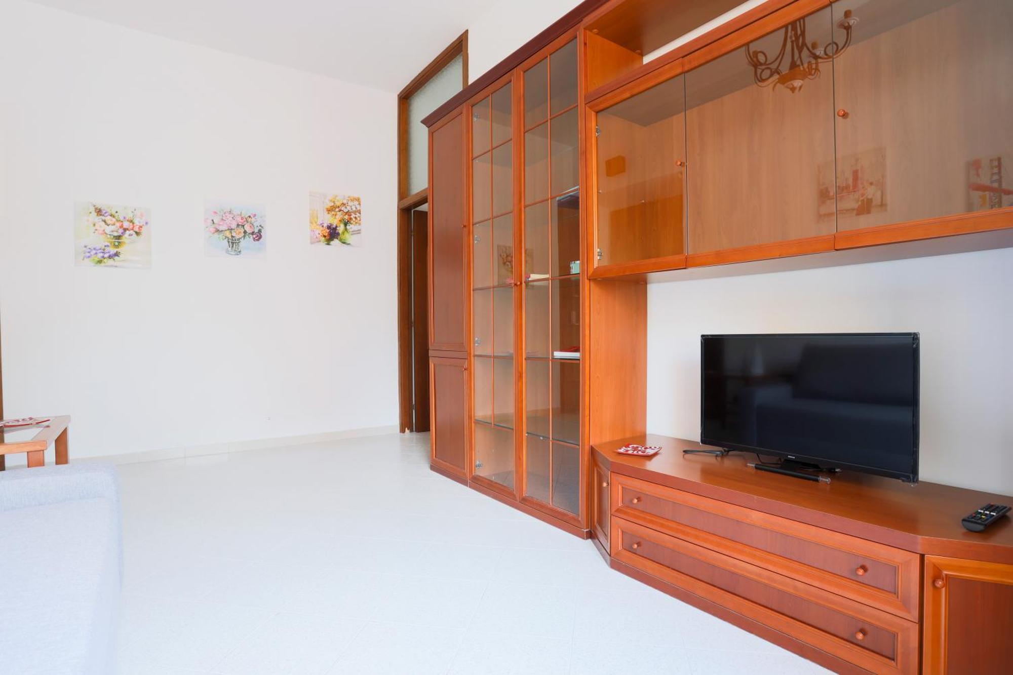 Bright Apartment Near The Sea With Parking Salerno Exterior foto